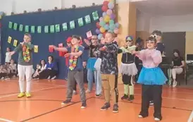 Macarena tańczona przez dzieci